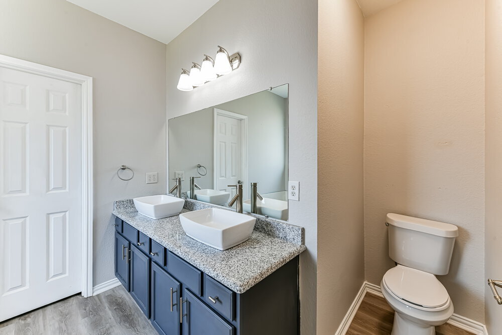 Building Photo - 5621 Starwood Ct