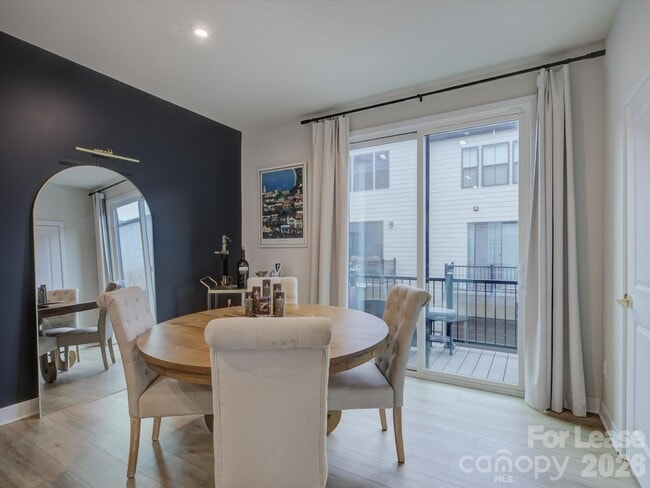 Building Photo - 6112 Station Crossing Ave