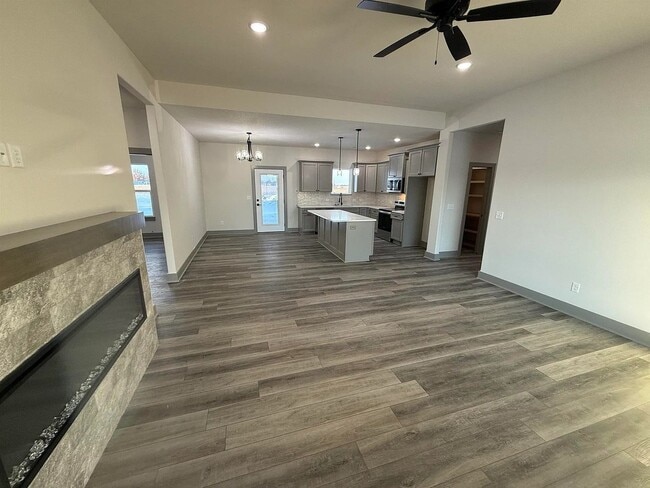 Building Photo - 5534 42nd St