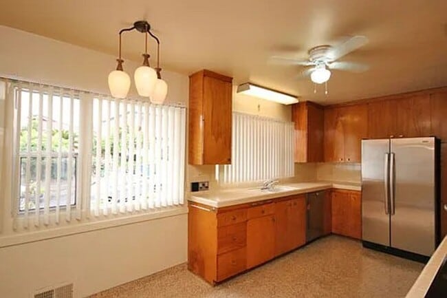 Building Photo - Beautiful 3 bed In Los Angeles