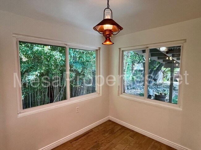 Building Photo - 1480 N Mills Ave