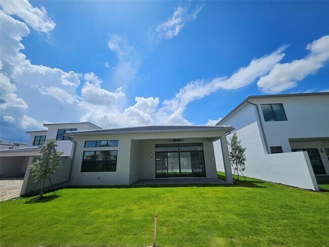 Building Photo - 9421 Tulip Leaf Ct