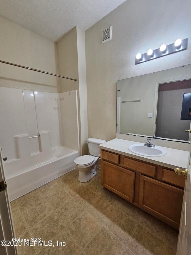 Building Photo - 6788 Manotak Oaks Dr