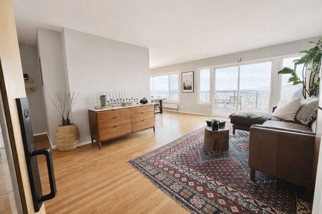 Building Photo - 3BR/2BA | Unobstructed Panoramic Views | Live Above the Fog | Intentional Living
