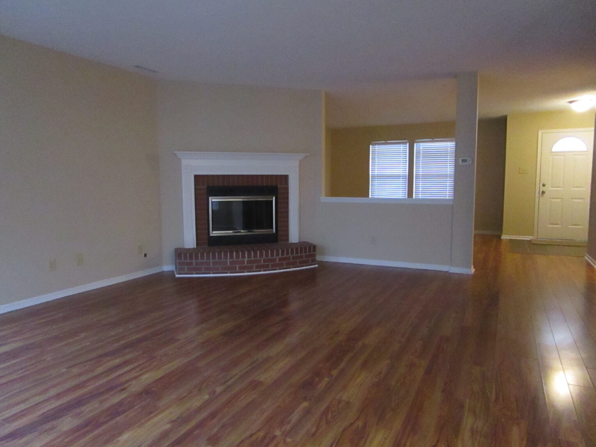 Building Photo - 711 Thornwood Ct