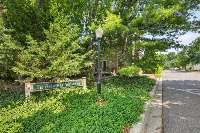 Building Photo - 2445 Mulberry Ct