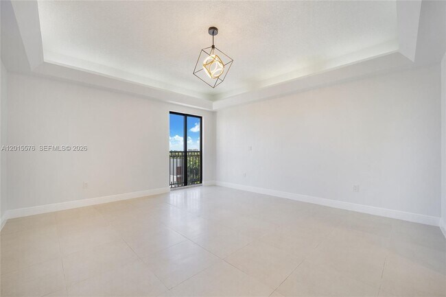Building Photo - 671 Biltmore Way