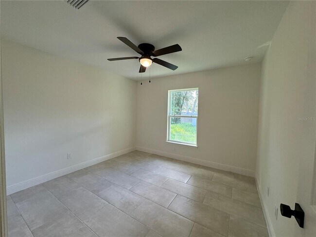 Building Photo - 1340 3rd St
