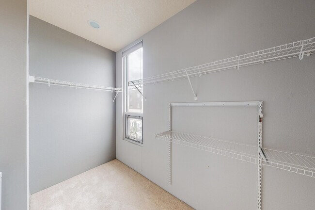 Building Photo - 885 Silver Ave SW