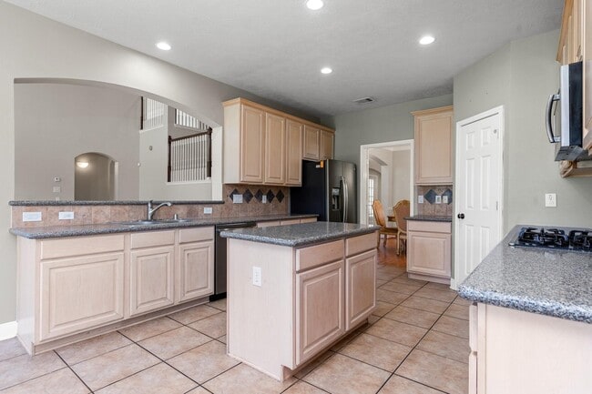 Building Photo - 3531 Shoreview Ln