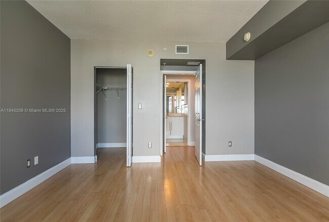 Building Photo - 325 S Biscayne Blvd