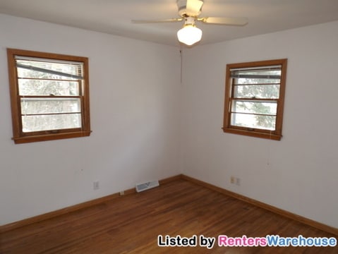 Building Photo - 517 W 74th St