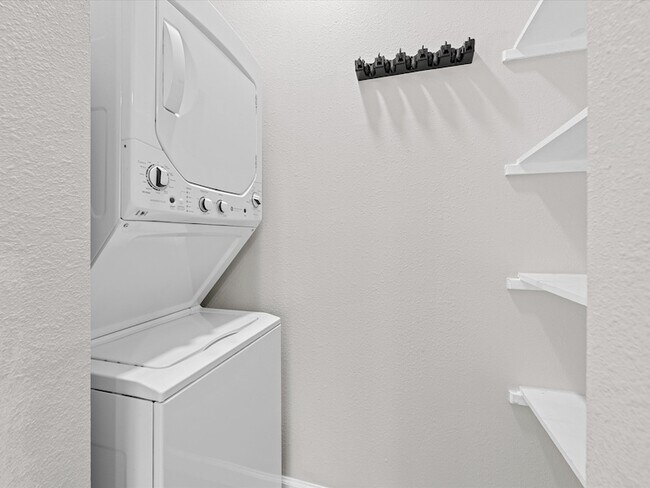 Building Photo - 1119 Waugh Dr