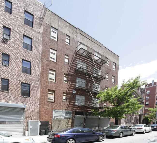 Building Photo - 63 W 137th St