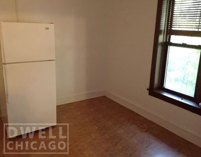 Building Photo - 3302 W Schubert Ave