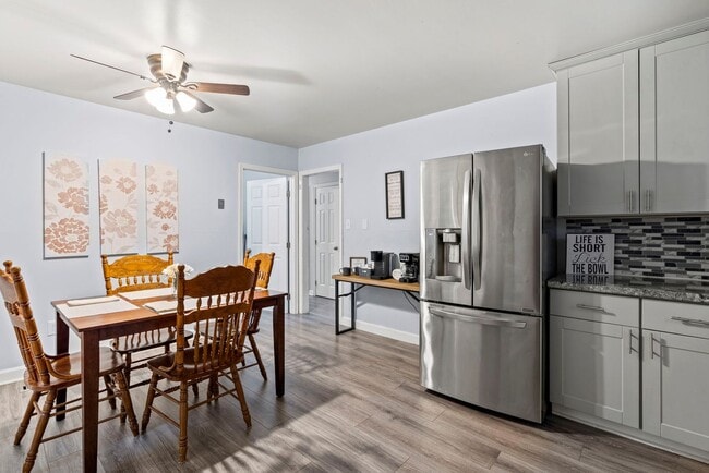 Building Photo - Charming 3/2 Home for Rent