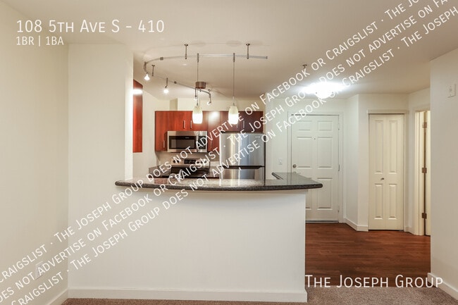 Building Photo - 108 5th Ave S