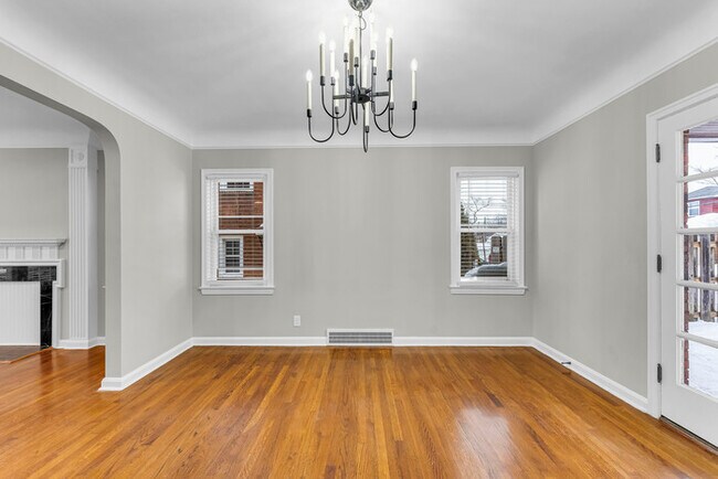 Building Photo - 2555 Saybrook Rd