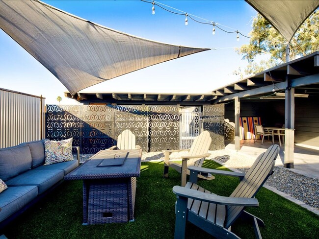 Building Photo - Cozy 2-Bedroom Home with Community Pool & Covered Parking