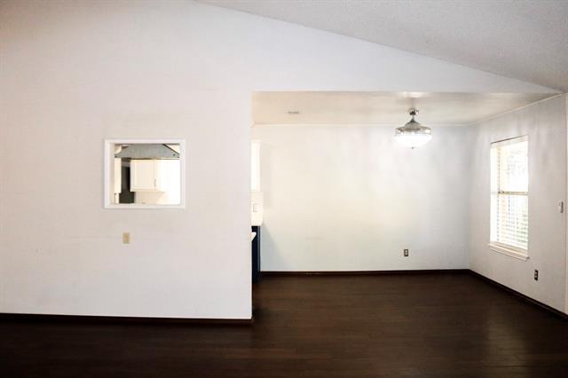 Building Photo - 6205 Maple Springs Dr