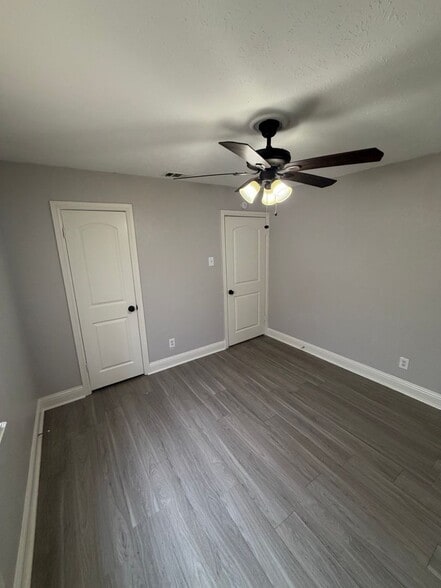 Building Photo - 425 Price Dr