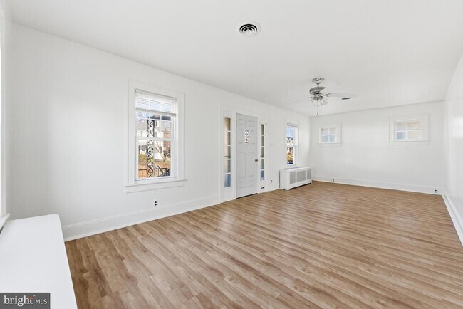 Building Photo - 140 Maddock Ave