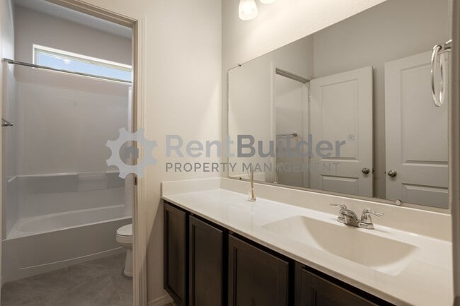 Building Photo - CALL US TODAY AT (505) 808-6467 TO SCHEDUL...