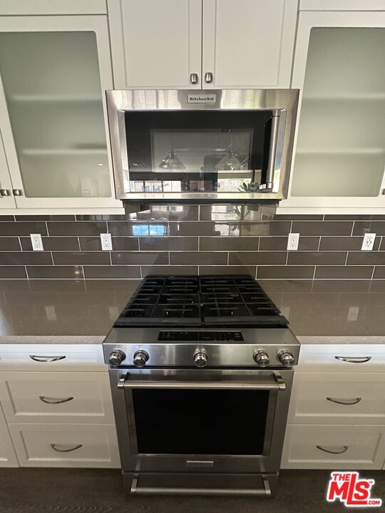 Building Photo - 72 Capricorn