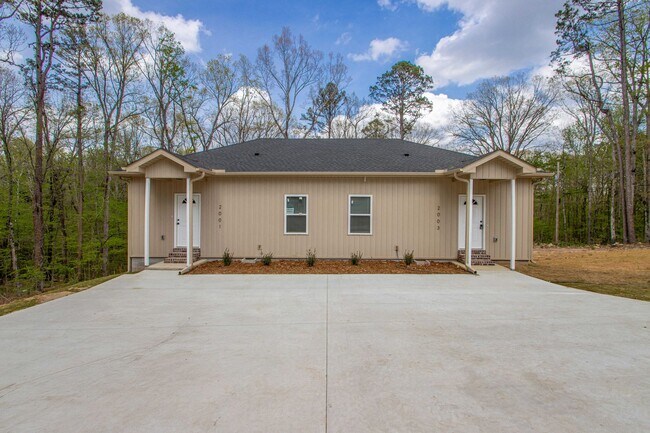 Building Photo - 2001-2003 Scotty Ct