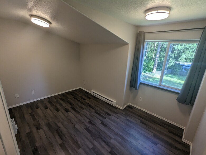 2nd bedroom - 9413 NE 227th Ave