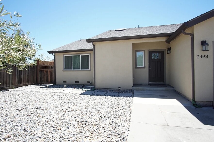 Building Photo - 2498 Amaryl Dr