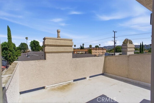 Building Photo - 14727 Magnolia Blvd