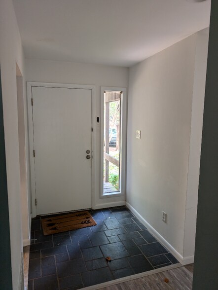 Building Photo - 116 Ridge Trail