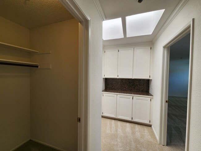 Building Photo - Redwood city townhouse