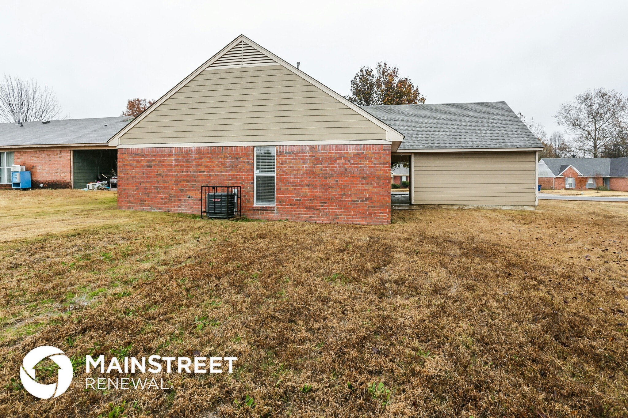 Building Photo - 6545 Rosewood Dr