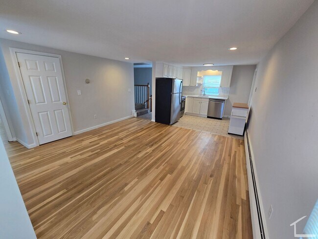 Building Photo - 3bed 2bath in Watertown