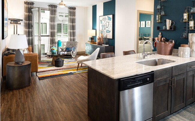 Building Photo - Residences at Saltillo | 4-6 Weeks Free | ...