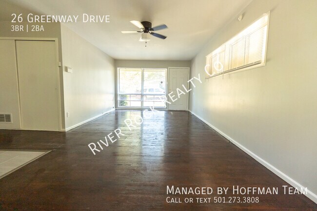 Building Photo - 26 Greenway Dr