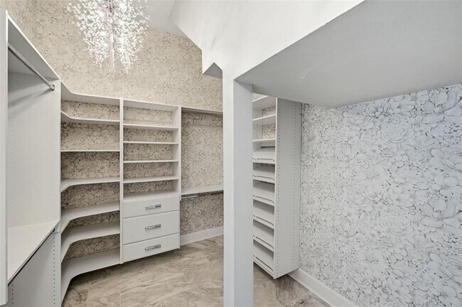 Building Photo - 701 Eagle Woods Tr