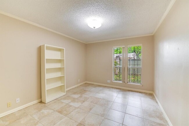 Building Photo - 7919 Ridgeline N