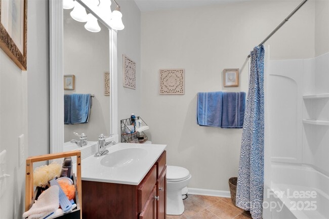 Building Photo - 28112 Song Sparrow Ln