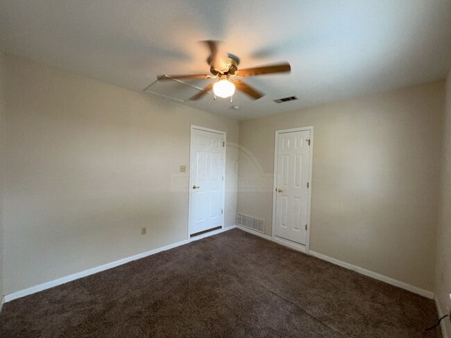 Building Photo - 2-Bedroom Duplex-1606 Duncan Ave