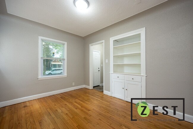 Building Photo - MOVE IN READY! OPEN HOUSE THURSDAY JUNE 26...