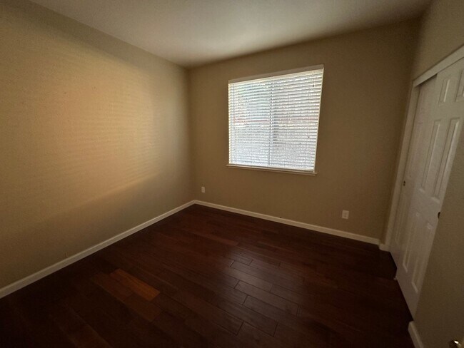Building Photo - Beautiful Remodeled 4 Bedroom, 3 Bath Home