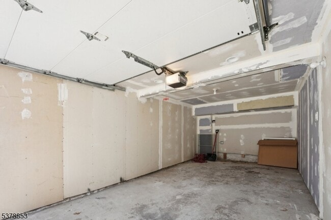Building Photo - 470 Rifle Camp Rd