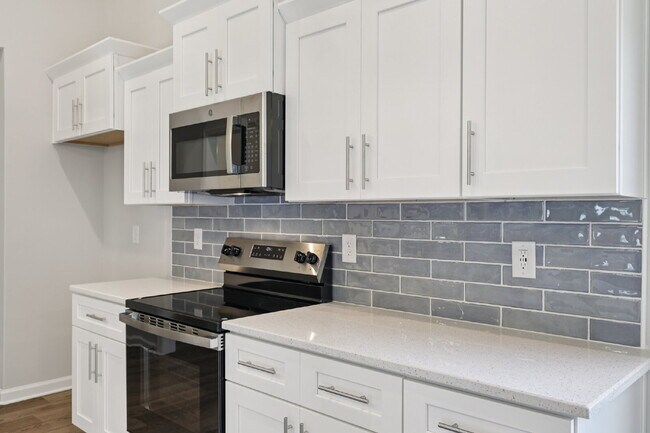 Building Photo - 383 Kingland Ln
