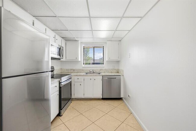 Building Photo - 1325 S Flagler Ave