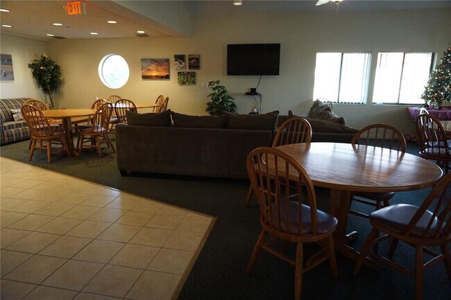 Building Photo - 1515 Pinellas Bayway S