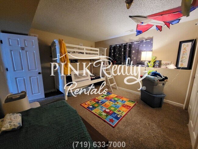 Building Photo - 104 Patchwork Ct