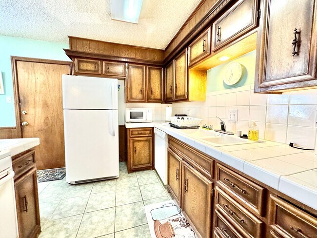 Building Photo - 4409 75th Dr